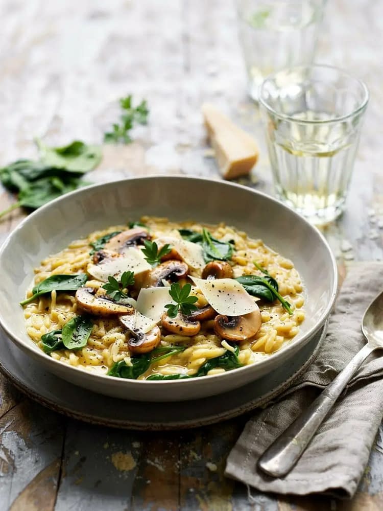 UuIn q9aTeGTTF zFGA4IQ