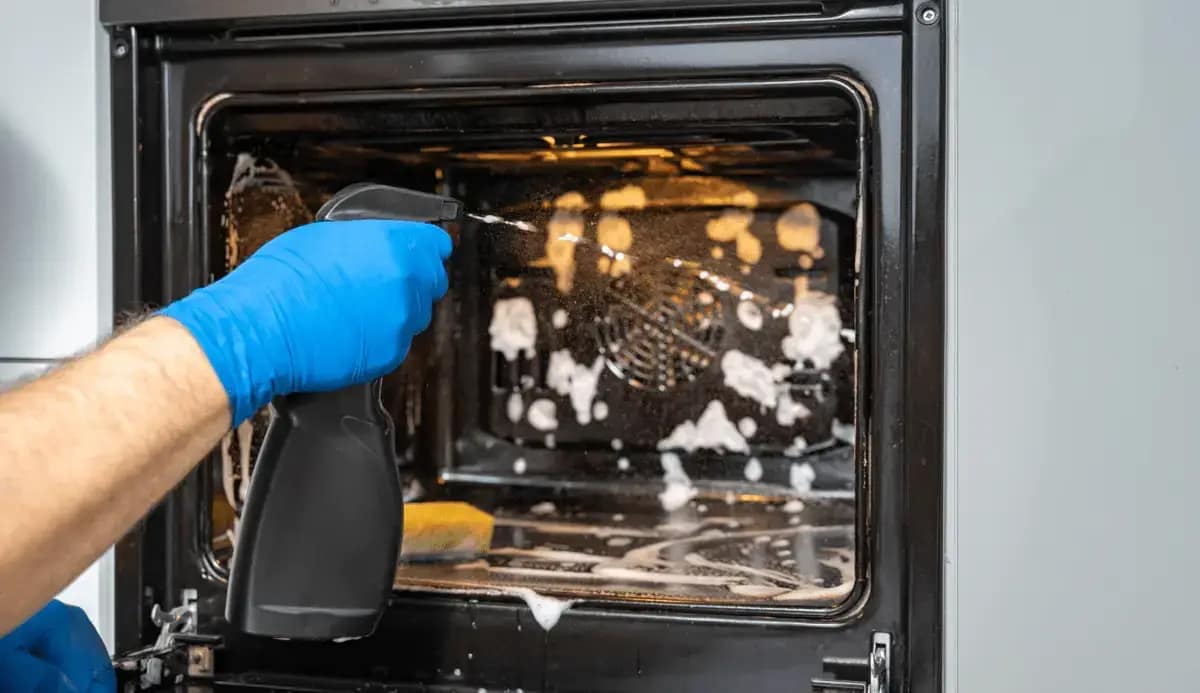 Soaking Method Sprinkle baking soda, add water