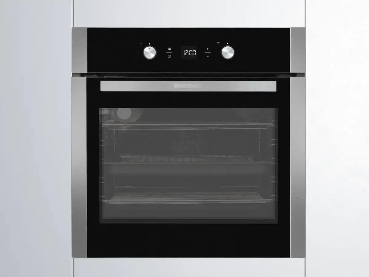 Setup and Safety of Blomberg Oven