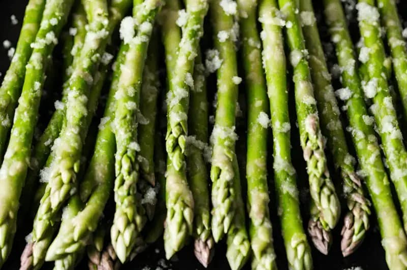 Preparing the Asparagus Thaw and season